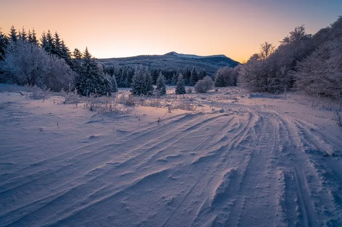冬日宁静雪景高清