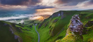 夕阳草原海报素材高清