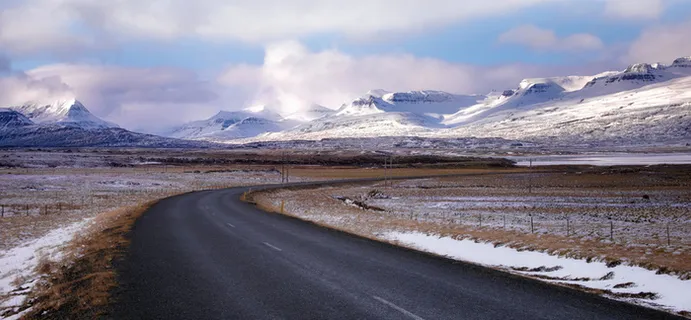 雪山公路海报素材高清