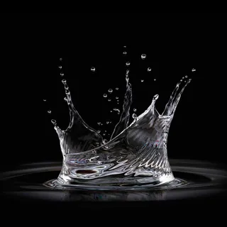 溅起的水花化妆品主图背景素材高清