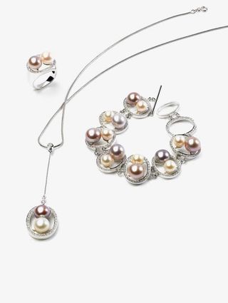 一套珠宝首饰免抠