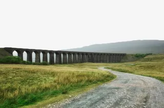 铁路高架桥免抠