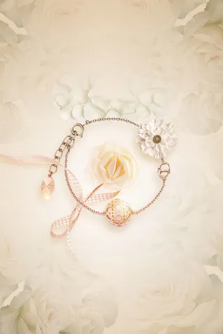 简约大气珠宝钻戒美容化妆品海报背景素材高清