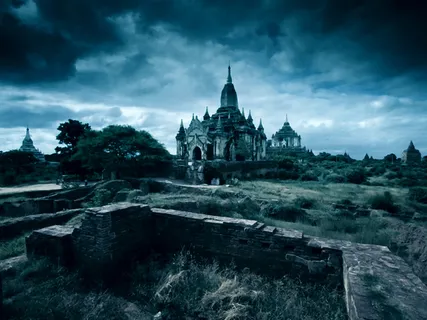 梦幻天空城堡户外风景摄影平面广告高清