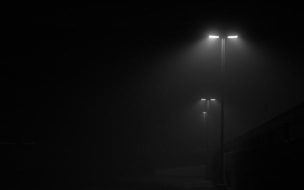 黑夜中的街灯海报背景