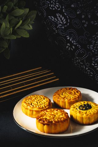 简约大气中秋节月饼广告高清