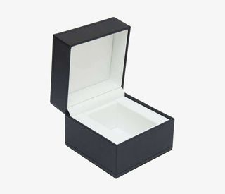 黑色打开的翻盖式礼品盒盖子特写免抠