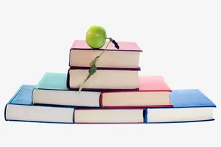 实物一摞彩色书籍免抠