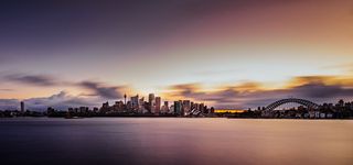 晚霞天空城市背景图高清