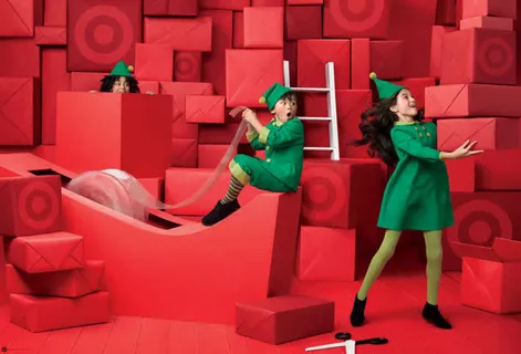 红色礼盒绿衣精灵海报背景免抠 红色礼盒绿衣精灵海报背景免抠