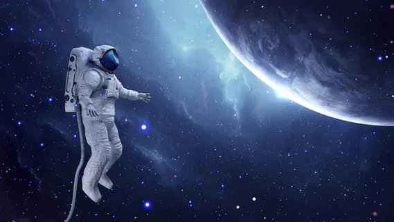 遨游在太空中的宇航员高清 遨游在太空中的宇航员高清
