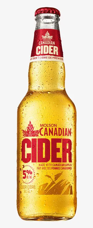 金色cider啤酒瓶免抠