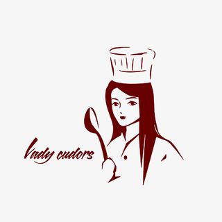 简笔手绘长发女性厨师免抠