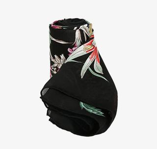 女士黑色桑蚕丝丝巾免抠