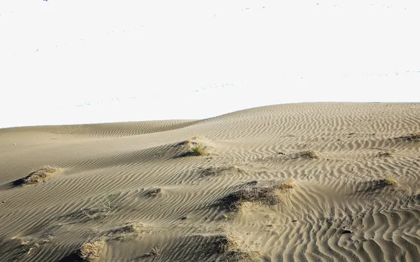 一望无际的沙漠免抠