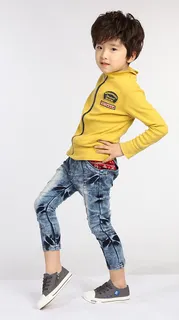 黄色时尚卫衣男童免抠