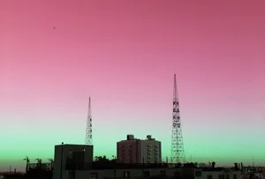 渐变城市建筑宽屏免抠