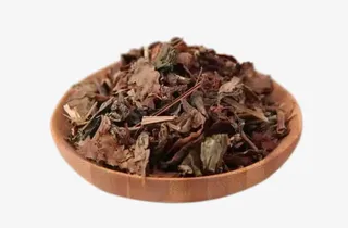 木盘里的艾叶草免抠