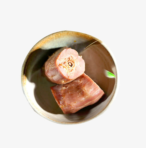 碗里的两块鸭脖子免抠