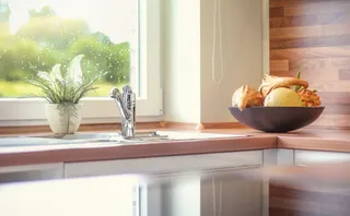 室内一角水珠水果盆栽免抠