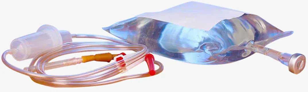 医疗输液管输液袋高清摄影图免抠