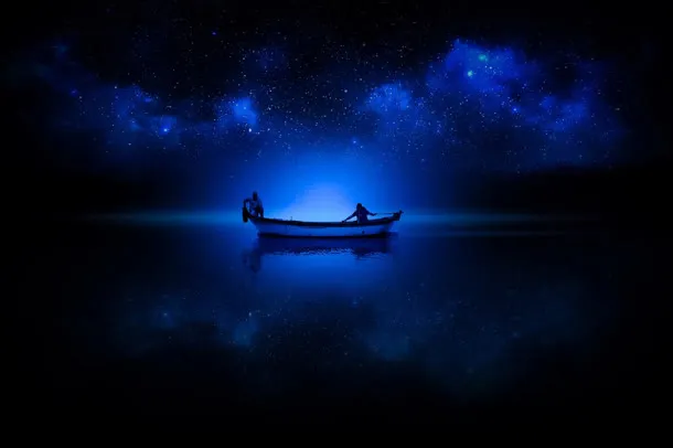 安静夜空小船前进免抠