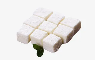 四方椰蓉小糕点免抠