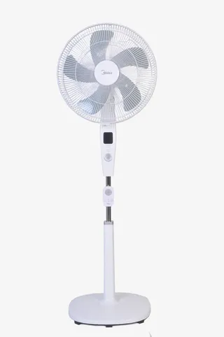 白色风扇近景实拍免抠