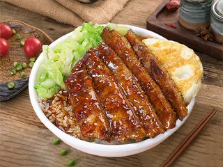 高清拍摄黑胶猪排饭免抠