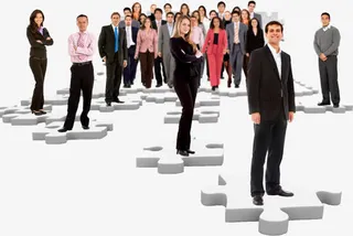 商务人群通向成功道路免抠