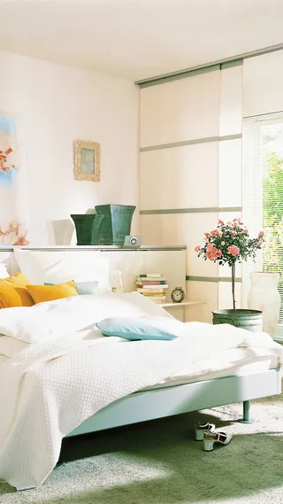 简约小清新床上摆设H5背景素材高清