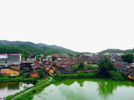 美丽的山村免抠