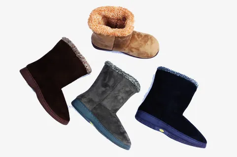 四只摆放的棉鞋图案免抠