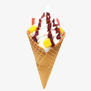 草莓果酱牛奶甜筒巨无霸冰淇淋免抠