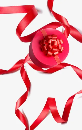 红色圆形礼盒免抠