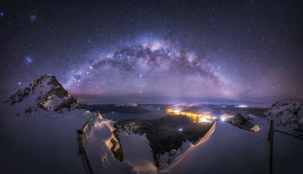 深蓝空旷星空空洞免抠