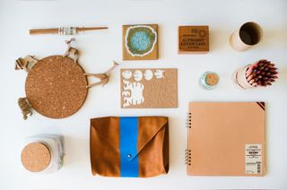 绘画工具海报背景