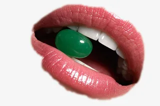 含着软糖的性感红唇免抠