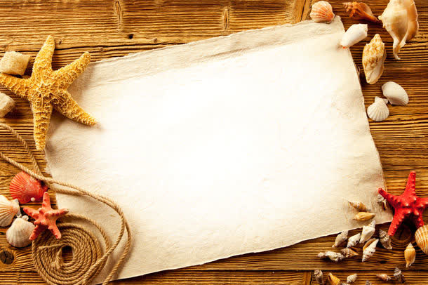 桌子上的纸张与海星免抠