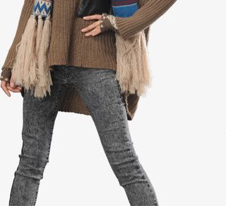 修身时尚女士灰色牛仔裤免抠