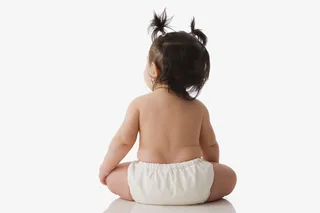 可爱小宝宝坐着背影免抠