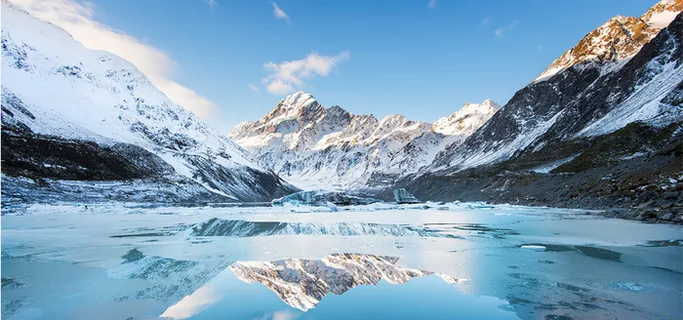 雪山海报背景高清