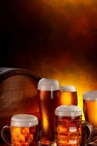 创意夏天冰镇啤酒海报高清