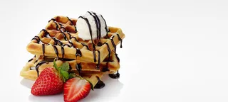 美食巧克力草莓蛋糕背景图高清