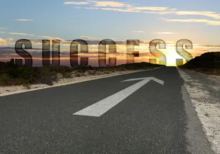 夕阳下的道路免抠