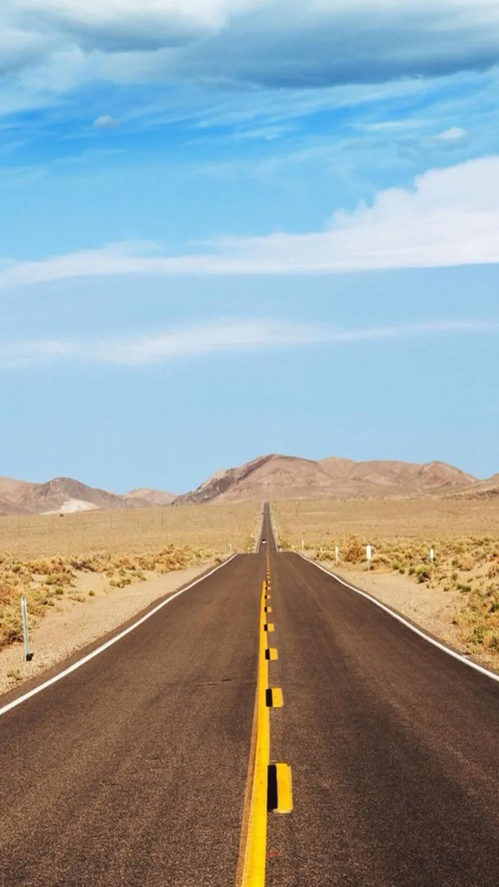 荒漠中的道路H5素材背景高清