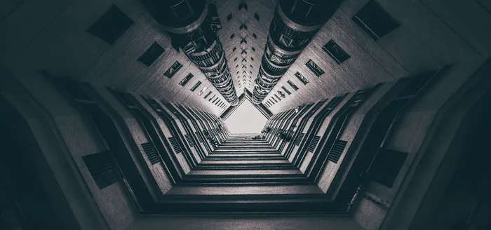 国外建筑摄影风景黑色海报背景高清
