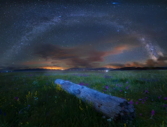 夜晚的星空背景高清