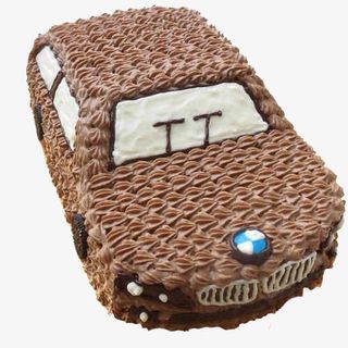 咖啡色宝马牌汽车蛋糕免抠