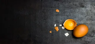 打碎的鸡蛋素材背景高清